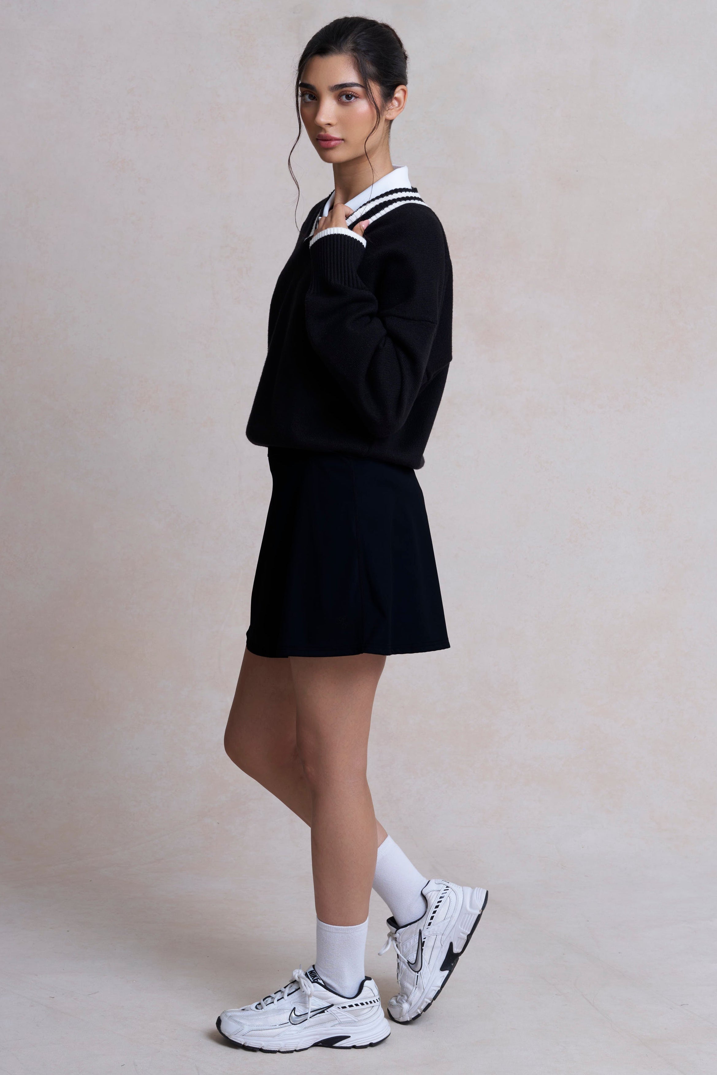 Betty V-neck Jumper