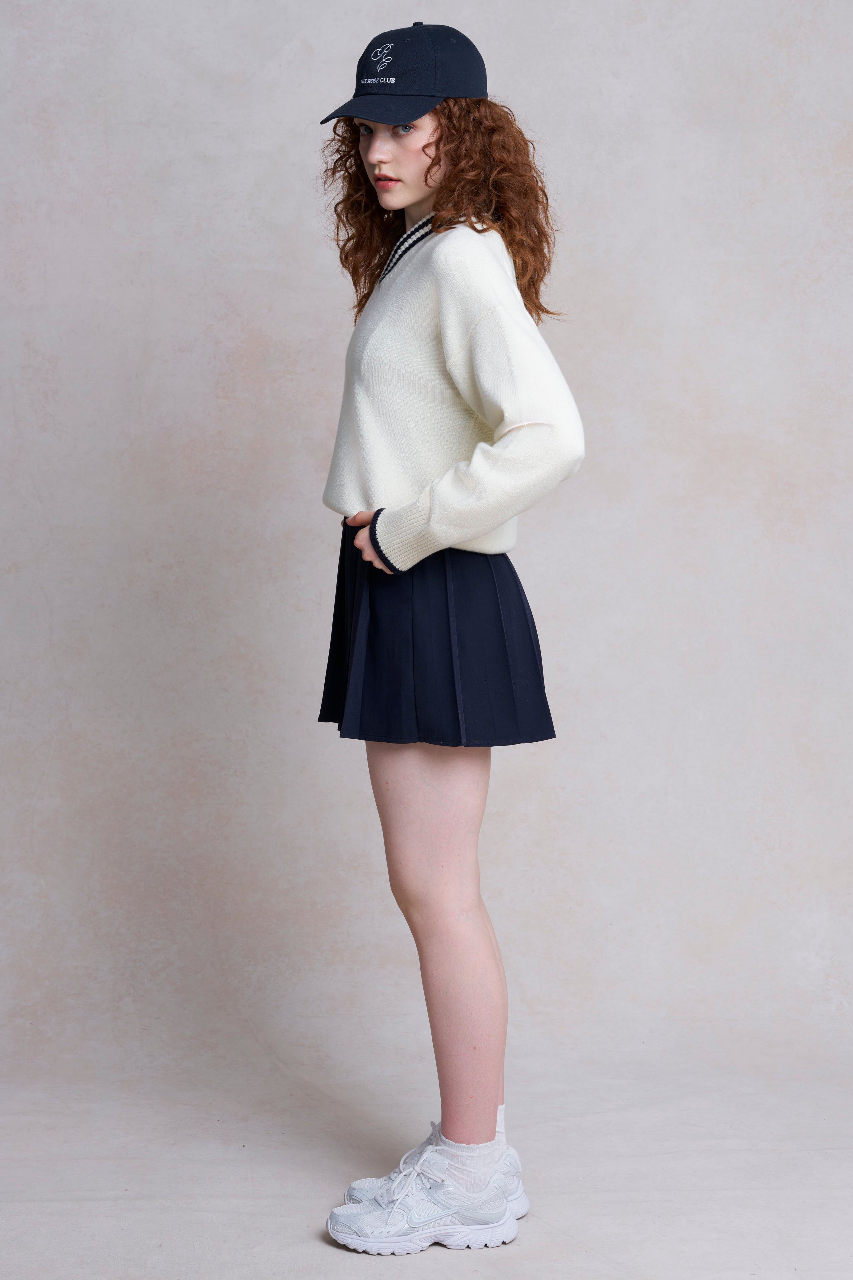 Betty V-neck Jumper