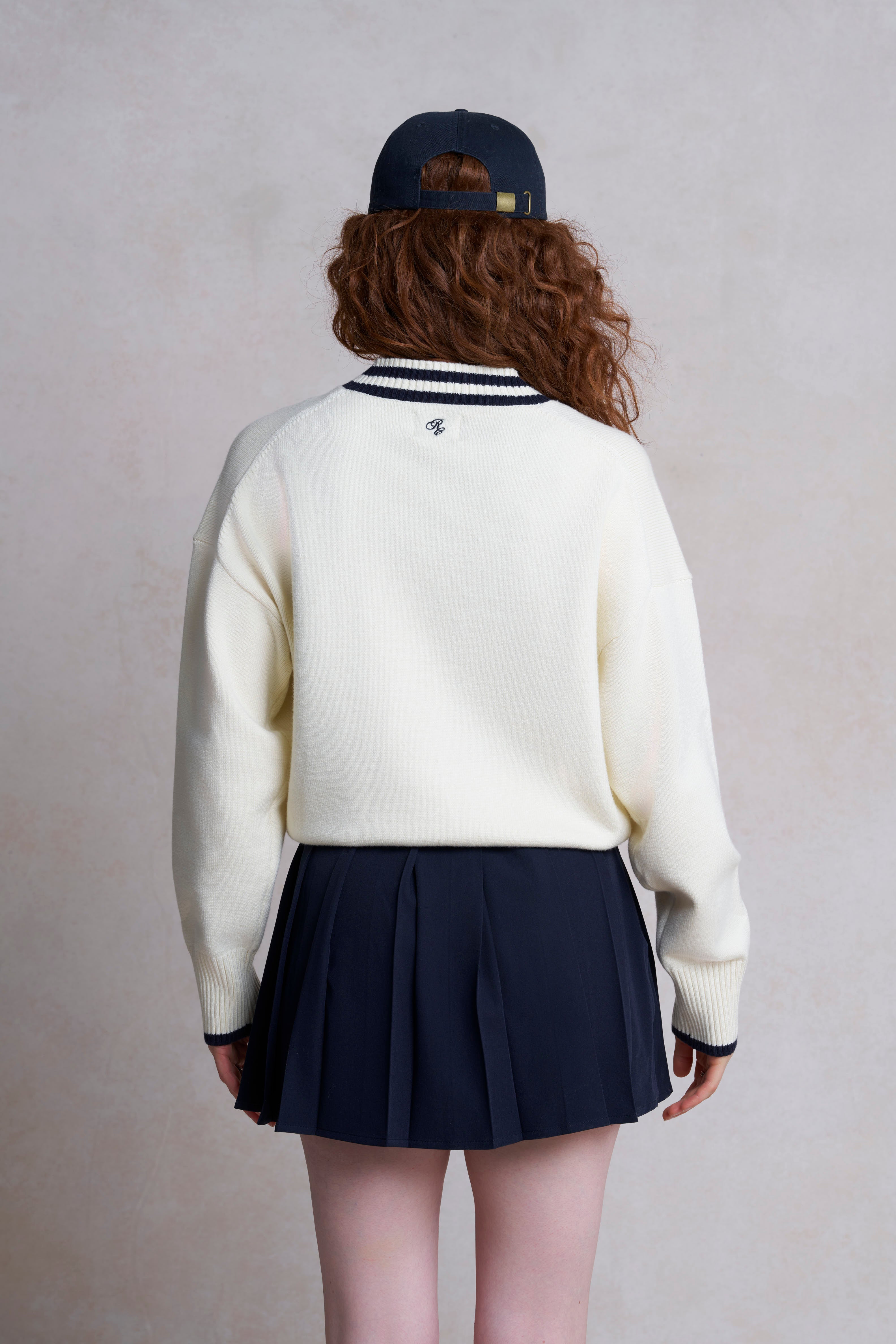 Betty V-neck Jumper